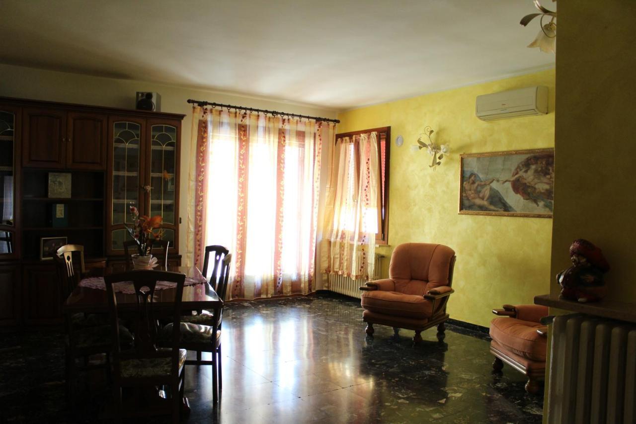 Casa Vacanze “ La Terrazza “ Comacchio Exterior photo